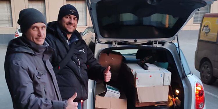 Волонтери Хабу "Схід-Захід" передали медикаменти та перев'язочні матеріали для 266 лікарні