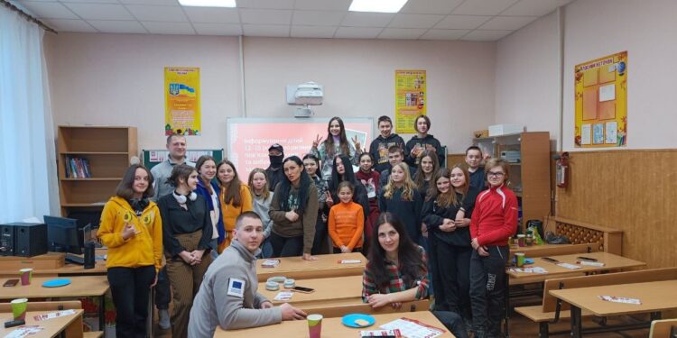 Виїздні заходи Молодіжного центру High Hub у Високому: тренінг з безпеки та рольова гра