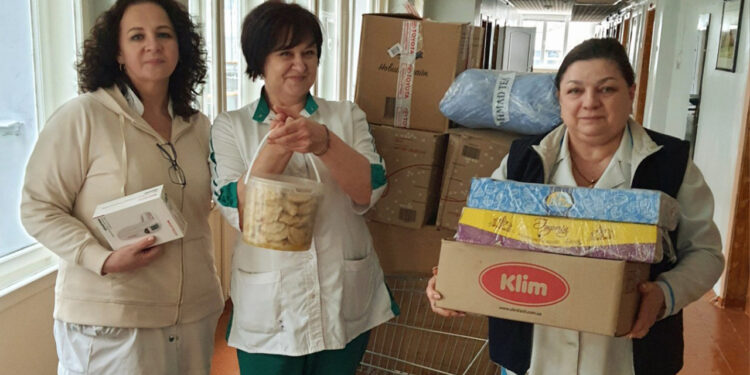 Дякуємо за допомогу! Звіт про передачу речей Харківській лікарні, - Волонтерський центр допомоги "Люботин SOS"