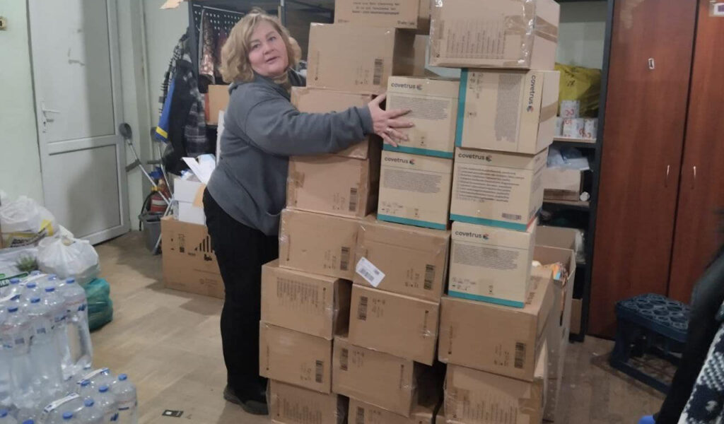 Допомога для шпиталю, - Ганна Безверха | Волонтер