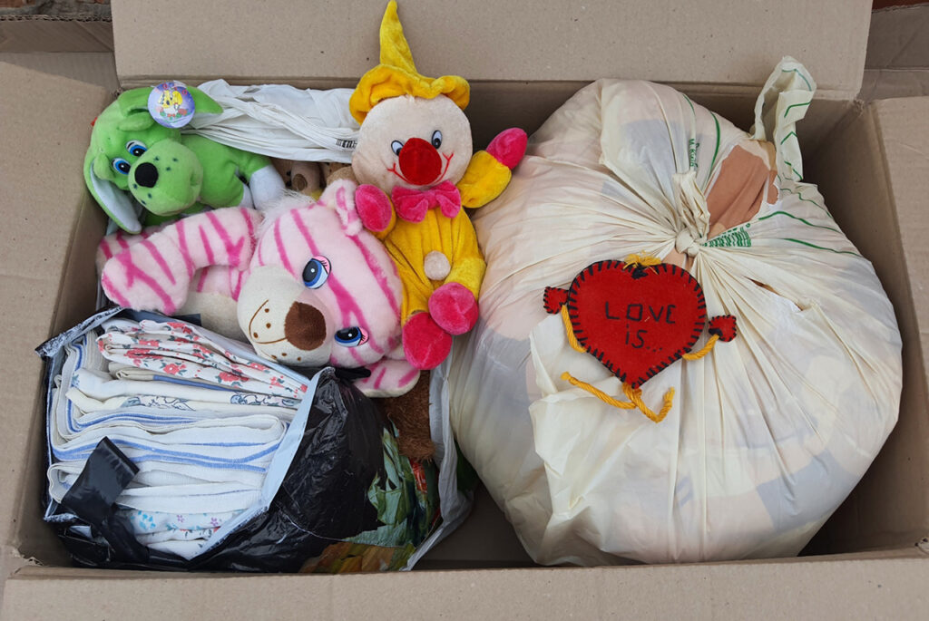 Отримали неймовірну посилку від нашого київського волонтера, - Волонтерський центр допомоги "Люботин SOS"