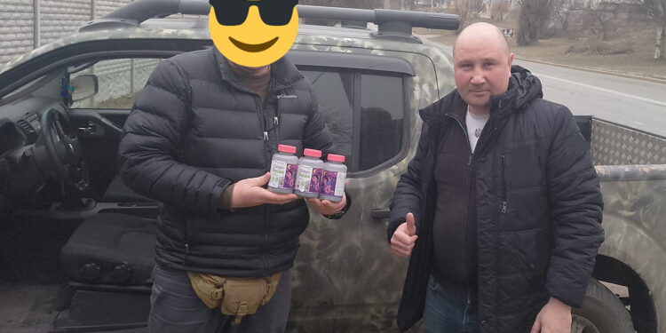 Україна пишається своїми захисниками: передача ліків Бійцям ЗСУ, - БО “БФ “Гуманітарний хаб “Схід-Захід”