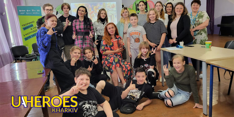 Мотивуюча зустріч з письменницями з Харкова в Молодіжному центрі High Hub, - ГО “Асоціація молодіжних лідерів України”