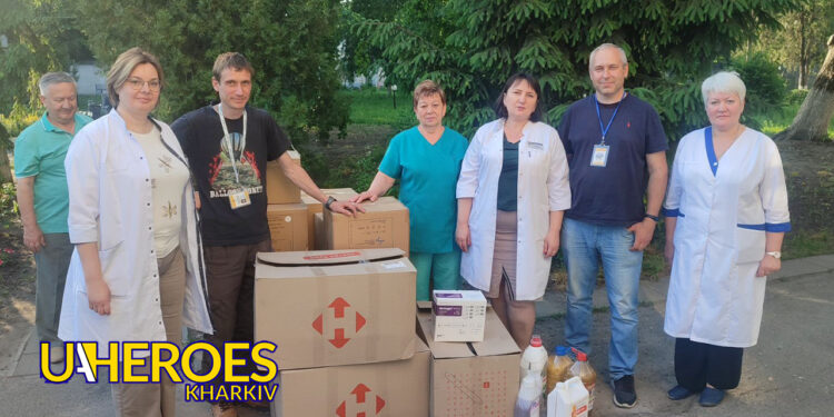 Харківська лікарня отримує рятівну допомогу від англійської волонтерки, - Волонтерський центр допомоги "Люботин SOS"