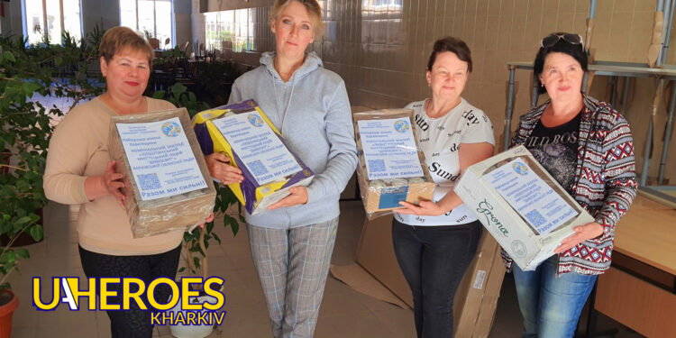 Святкова гостина для ЗСУ: пасхальні пиріжки та смаколики, - Волонтерський центр допомоги "Люботин SOS"