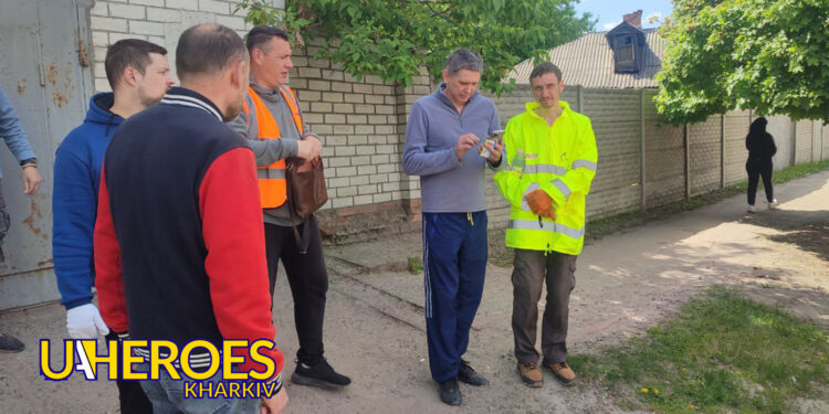 Взяли участь у консервації будинків в приватному секторі після російського обстрілу, - БО “БФ “Гуманітарний хаб “Схід-Захід”