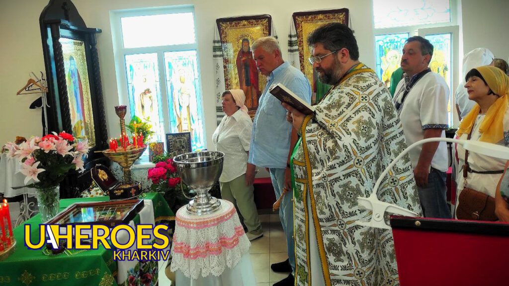 У ПОКОТИЛІВСЬКІЙ ПАРАФІЇ ПЦУ ОСВЯТИЛИ ІКОНОСТАС