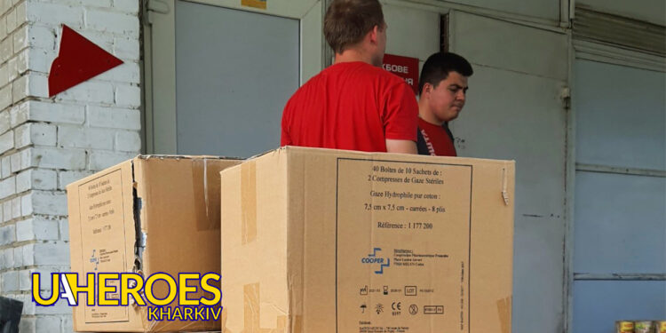 Підтримка Ізюмсько-Лиманського напрямку: перев'язка, подушки та щира вдячність, - Волонтерський центр допомоги "Люботин SOS"