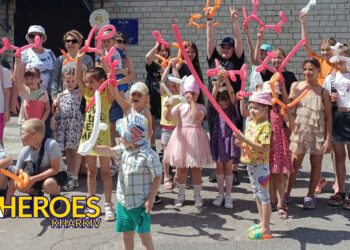 "Різнокольоровий світ": психологічний воркшоп для дітей та їхніх батьків у Бабаях, - ГО “Асоціація молодіжних лідерів України”