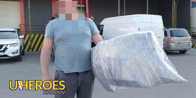 Допомогли в доставці бамперу для автомобіля військових, - БО “БФ “Гуманітарний хаб “Схід-Захід”