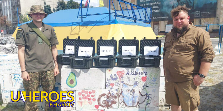 Олег Абрамичев передав українським захисникам допомогу від литовського народу