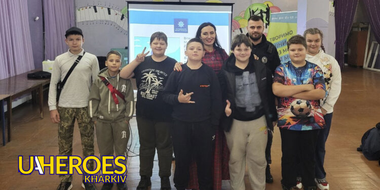 Жива бібліотека та зустріч з поліцейськими: молодь дізнається про професії, - ГО “Асоціація молодіжних лідерів України”