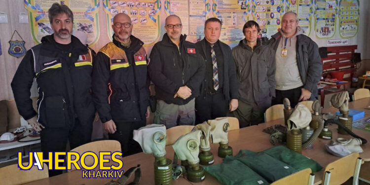 24-й ліцей Харкова: учні опановують основи безпеки та першої допомоги, - БО “БФ “Гуманітарний хаб “Схід-Захід”