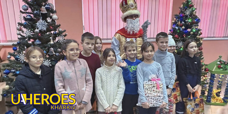 Святий Миколай завітав до Харкова завдяки небайдужим серцям, - БО “БФ “Гуманітарний хаб “Схід-Захід”