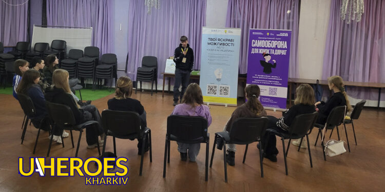 Самооборона для дівчат: тренінг у Бабаях від Молодіжного центру High Hub, - ГО “Асоціація молодіжних лідерів України”