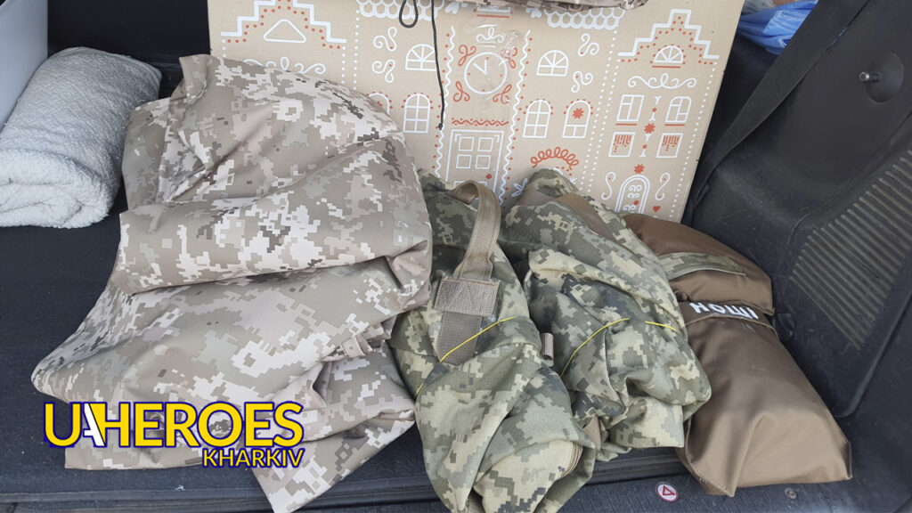 Волонтери ВЦД Люботин SOS продовжують підтримку ЗСУ: Плащі-палатки, ліки та смаколики на фронт