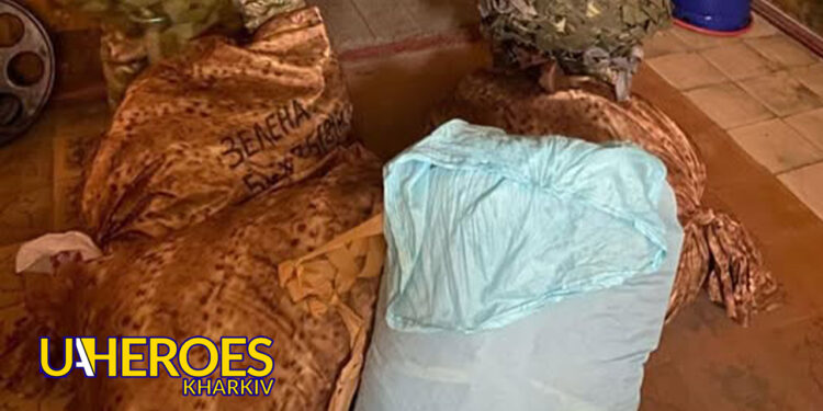 🛡️ Допомога фронту: передано маскувальні сітки для прикордонників. - БО “БФ “Гуманітарний хаб “Схід-Захід”