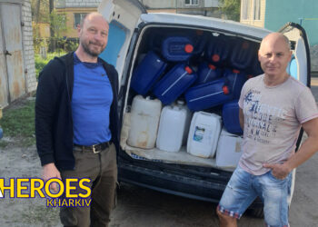 💙 Підтримка для наших героїв: понад 200 каністр для ЗСУ, - Волонтерський центр допомоги "Люботин SOS"