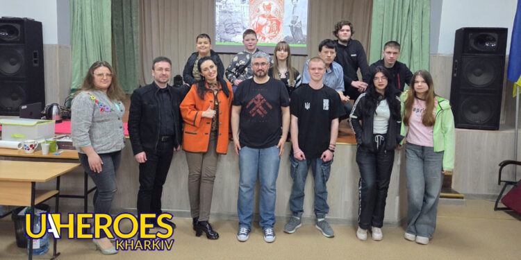 📚 Лекція історика Вахтанга Кіпіані у Молодіжному Центрі High Hub: підлість росії крізь призму історії