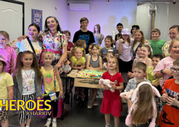 🎭 Лялькова вистава «Великі плани» подарувала дітям у Високому незабутні емоції, - Молодіжний центр High Hub