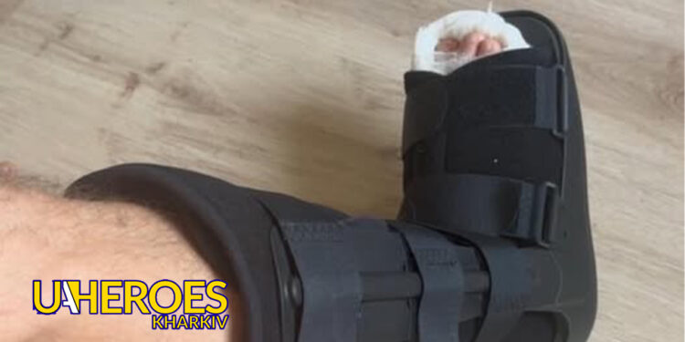 🦿 Надали ортез волонтеру, який пошкодив ногу, - БО “БФ “Гуманітарний хаб “Схід-Захід”