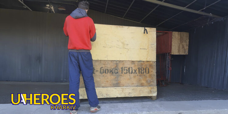 📦 Волонтерка з Києва передала теплі речі, гігієну та медичні засоби для ЗСУ, - Волонтерський центр допомоги "Люботин SOS"