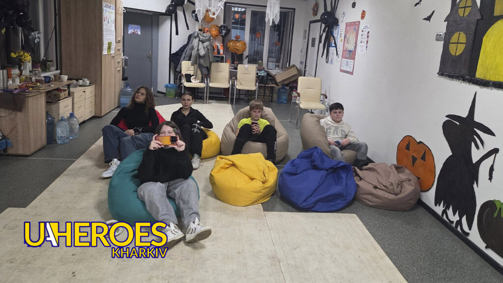 🎥 У Молодіжному центрі High Hub відбувся показ фільмів Docudays UA: «Як пройшли мої літні канікули?» і «Де мій бронік?»