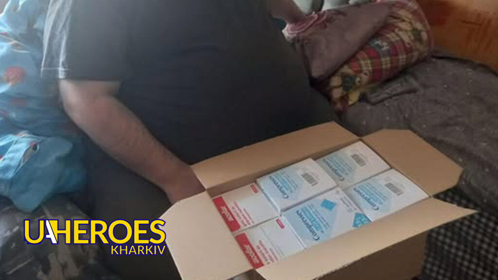 ❤️‍🩹 Передали перев’язувальні матеріали нашому колишньому волонтеру, який з перших днів війни активно допомагав нашим захисникам, - БО “БФ “Гуманітарний хаб “Схід-Захід”