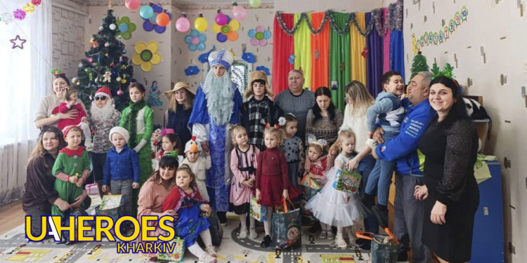 🎁 Разом із партнерами по мережі ЗГУРТ організували невелике, але тепле свято для діточок, - БО “БФ “Гуманітарний хаб “Схід-Захід”