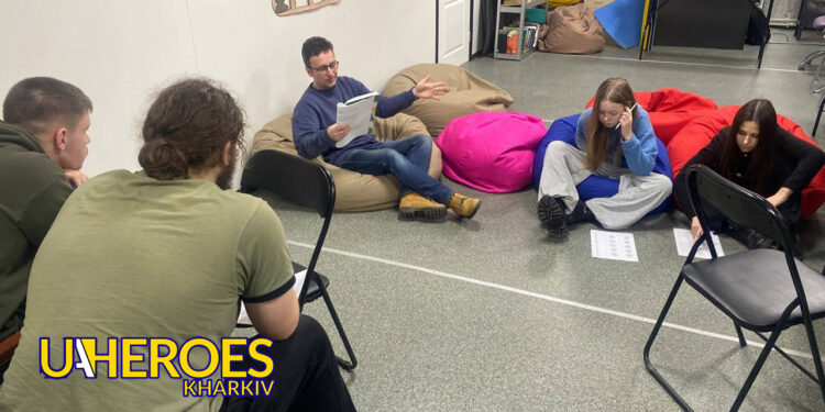 🎨 У Молодіжному центрі High Hub відбулася арттерапевтична практика «Чарівний базар»