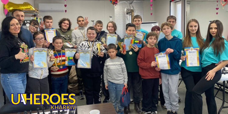 ♟ У Височанській громаді відбувся шаховий турнір: 18 учасників і дві години напруженої гри, - Молодіжний центр High Hub