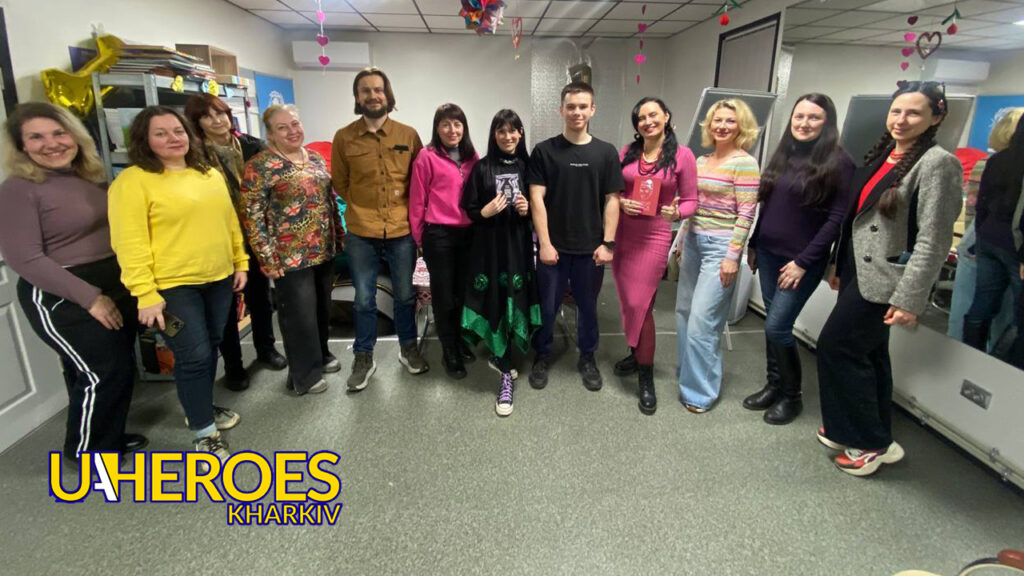 📚 У Молодіжному центрі High Hub відбулася ​зустріч з мисткинею Варею Чорною у форматі Жива бібліотека