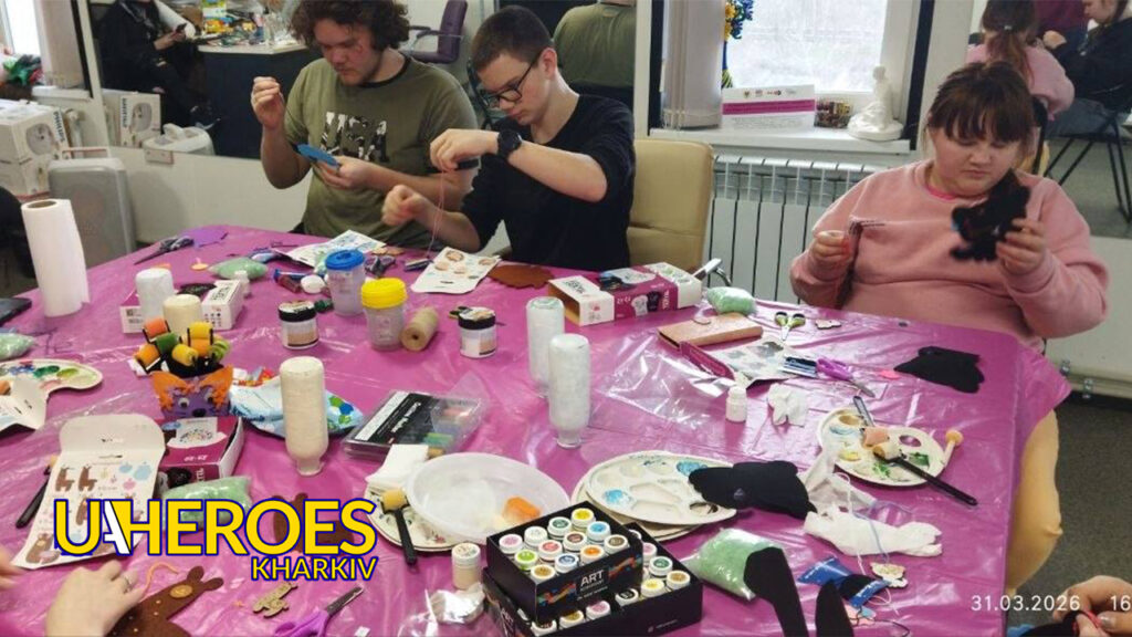🎨 У Молодіжному центрі High Hub пройшли творчі майстеркласи