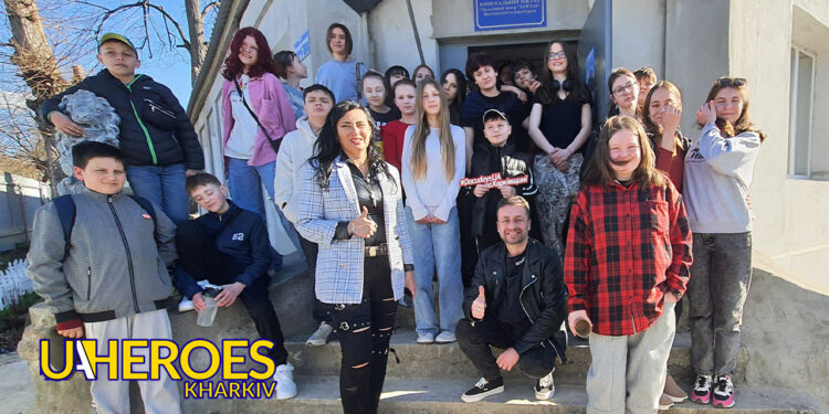 🎬 У селищі Високий дітей та підлітків запросили до молодіжному центрі High Hub на перегляд документальної стрічки «Дім з химерами»