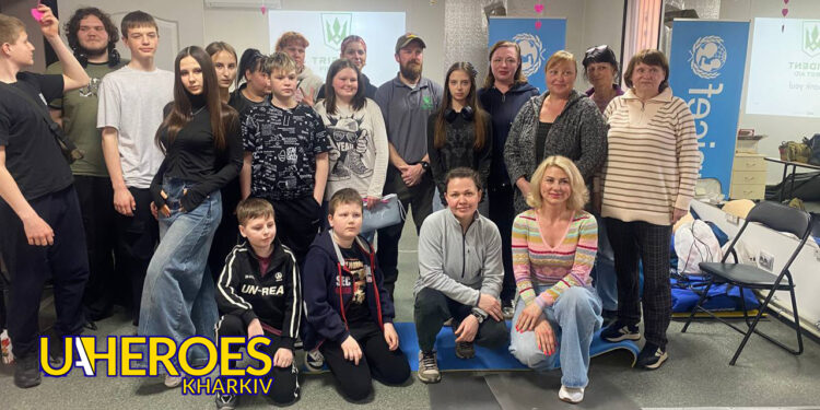 🩺 Волонтер із Британії провів тренінг з домедичної допомоги у Молодіжному центрі High Hub